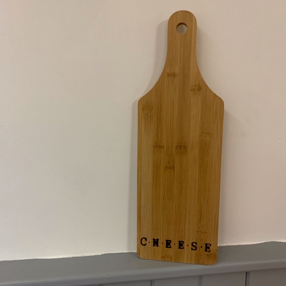 Paddle style cheese board - Picture 1 of 3